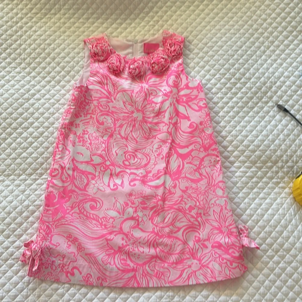 Lilly Pulitzer Girls Little Lilly Classic Shift Dress. Bunny Hop. Size 5 - Picture 2 of 4